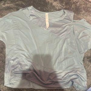 Lulu lemon grey tee shirt